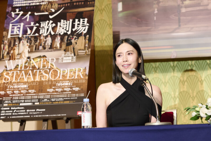 俳優・中谷美紀が語るオペラの魅力「超人的な歌声の競演、人間の本質を描く」