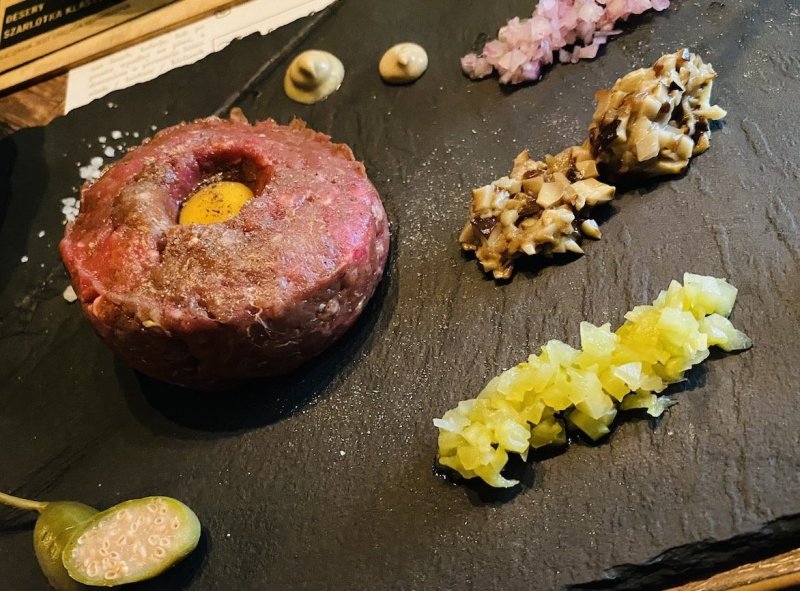 ショパンもピアニストも食べたポーランドで人気の料理やスイーツ
